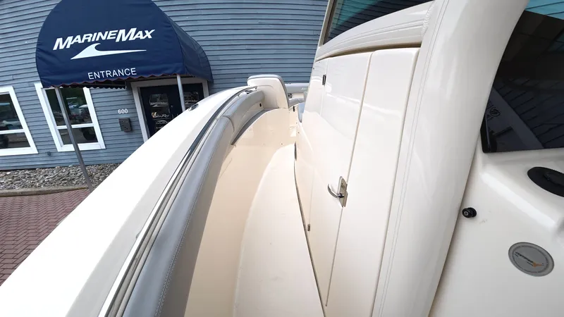 Slide: The Image of Scout 305 LXF 2023 - 17