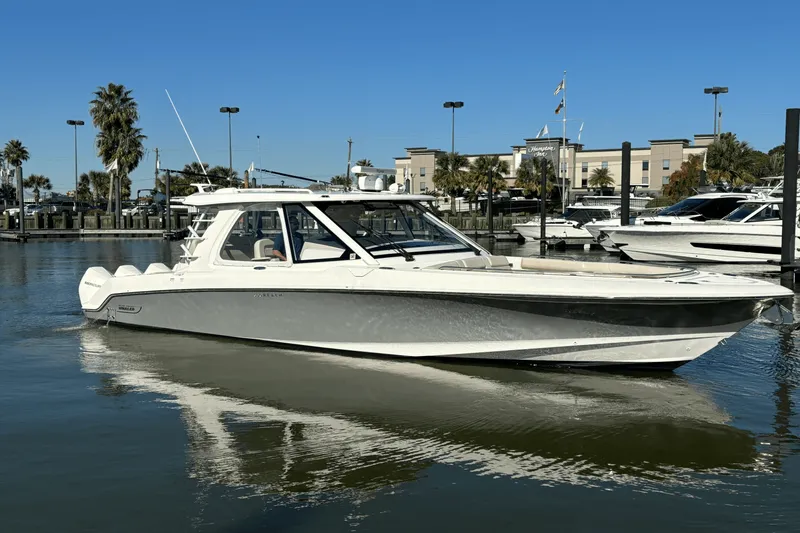 Slide: The Image of Boston Whaler 380 REALM 2022 - 11