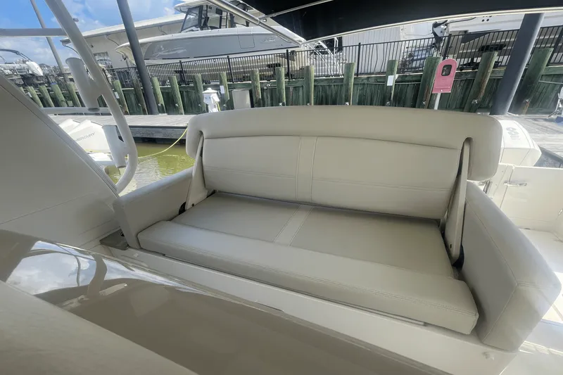 Slide: The Image of Boston Whaler 380 REALM 2022 - 23