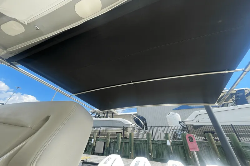 Slide: The Image of Boston Whaler 380 REALM 2022 - 29