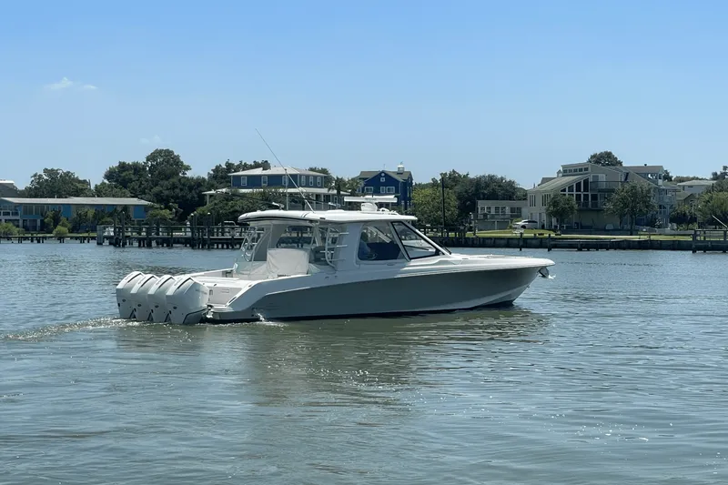 Slide: The Image of Boston Whaler 380 REALM 2022 - 3