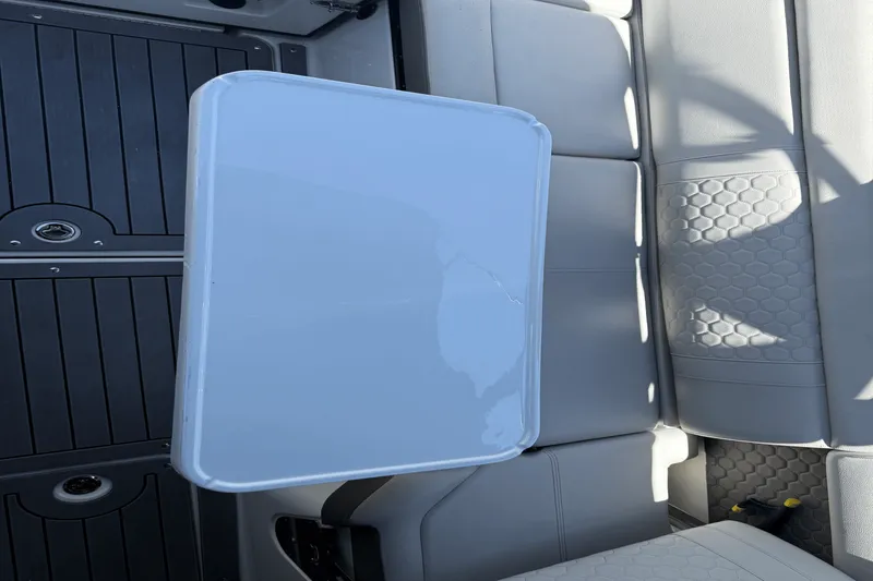 Slide: The Image of Sea Ray 250 SD-OB 2020 - 17