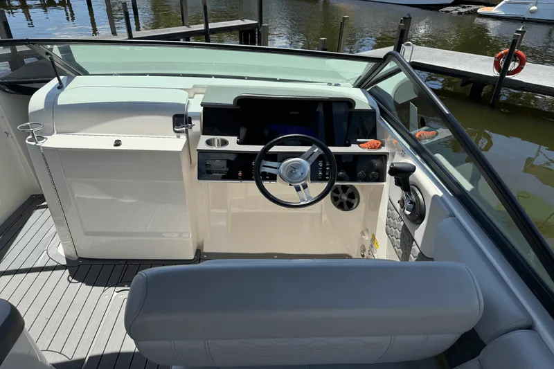 Slide: The Image of Sea Ray 250 SD-OB 2020 - 19