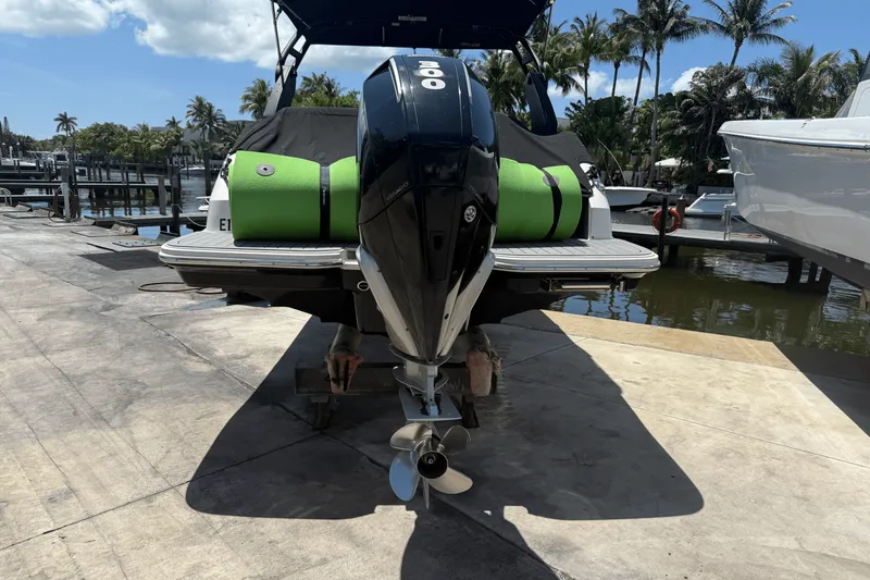 Slide: The Image of Sea Ray 250 SD-OB 2020 - 8