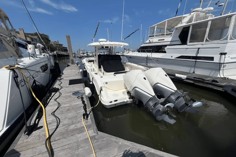 Slide: The Image of Boston Whaler 330 OUTRAGE 2023 - 2