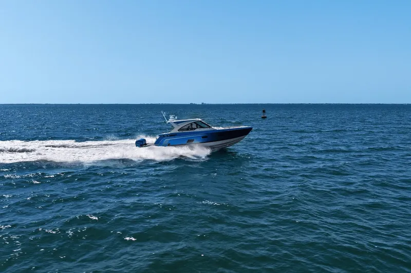 Slide: The Image of Formula 400 SUPER SPORT CROSSOVER 2019 - 21