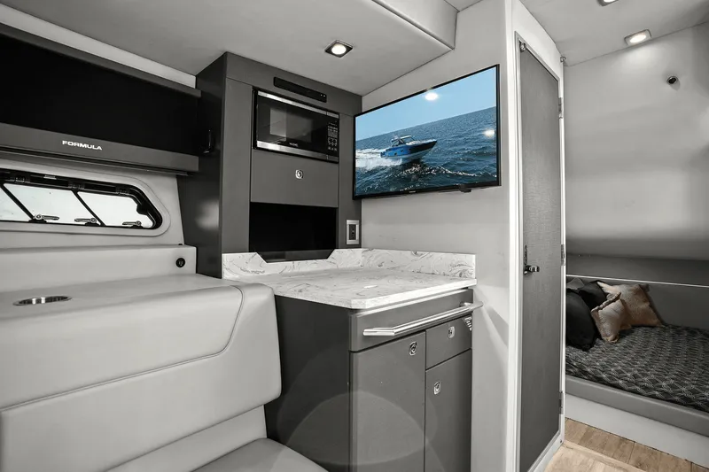 Slide: The Image of Formula 400 SUPER SPORT CROSSOVER 2019 - 32