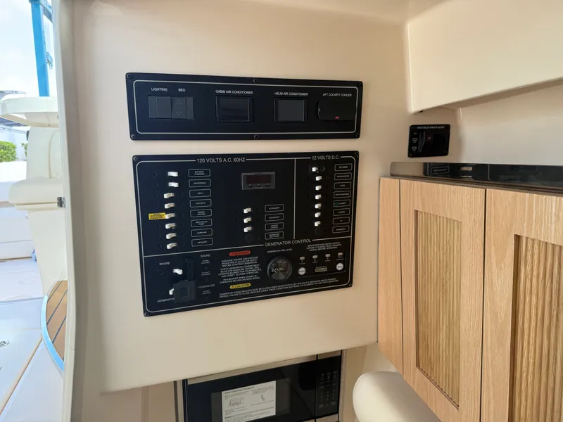 Slide: The Image of Grady-White Freedom 345 2025 - 22