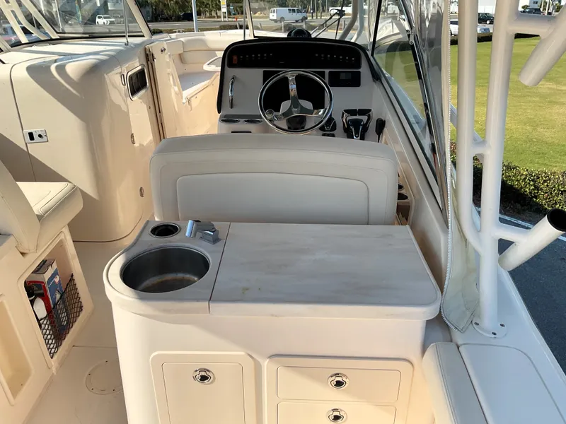 Slide: The Image of Grady-White 307 FREEDOM 2021 - 14