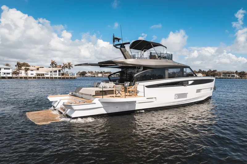 Slide: The Image of Azimut Seadeck 6 2025 - 10