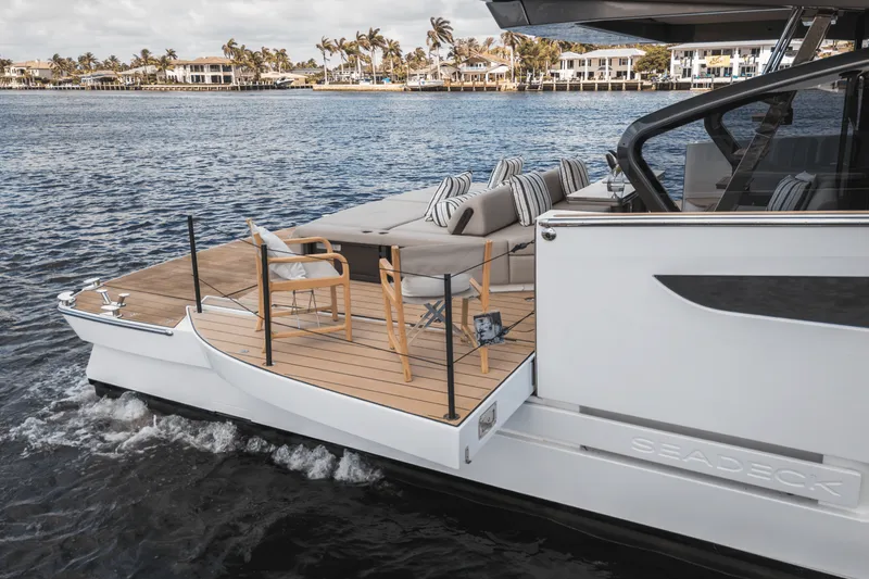Slide: The Image of Azimut Seadeck 6 2025 - 11