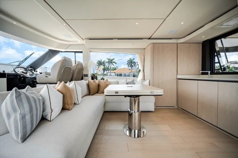 Slide: The Image of Azimut Seadeck 6 2025 - 31