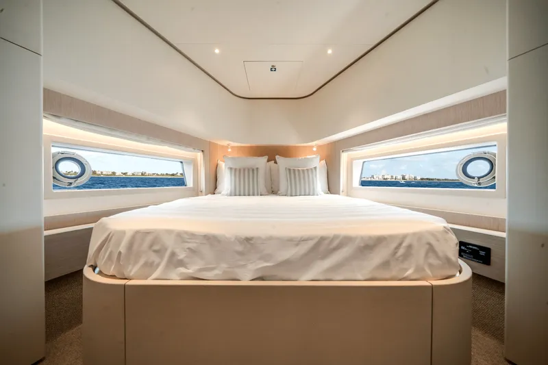 Slide: The Image of Azimut Seadeck 6 2025 - 51