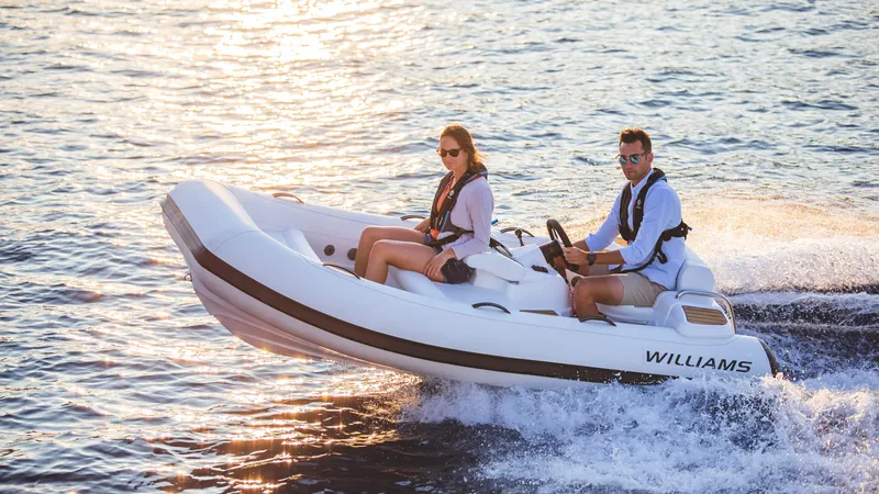 Slide: The Image of Azimut Seadeck 6 2025 - 84