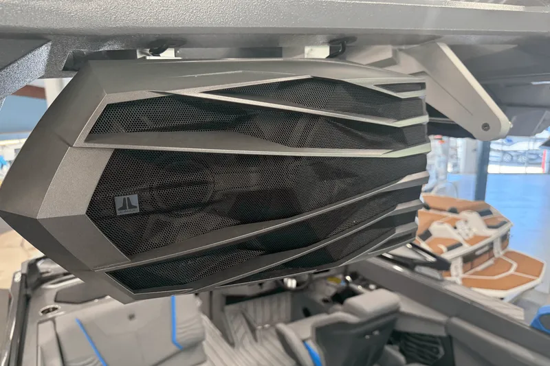 Slide: The Image of Nautique Super Air Nautique G23 2025 - 15