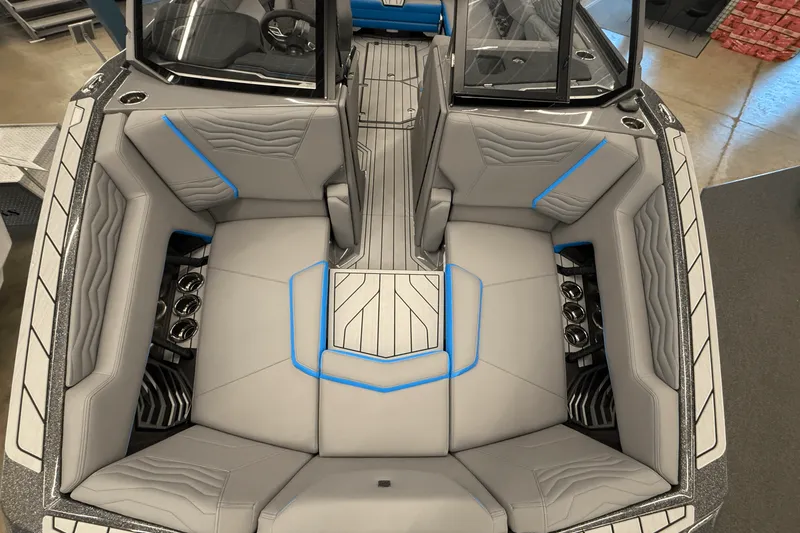 Slide: The Image of Nautique Super Air Nautique G23 2025 - 21