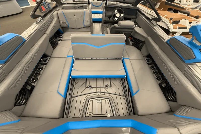 Slide: The Image of Nautique Super Air Nautique G23 2025 - 28