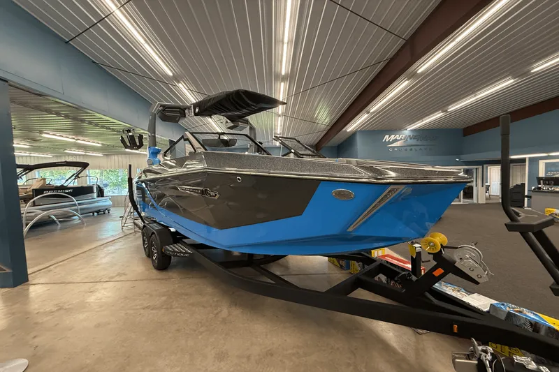 Slide: The Image of Nautique Super Air Nautique G23 2025 - 3