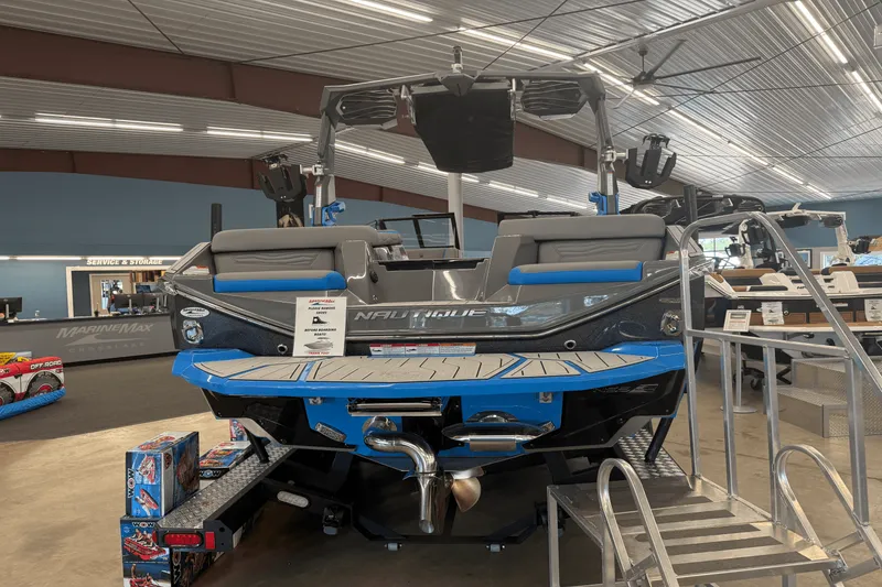 Slide: The Image of Nautique Super Air Nautique G23 2025 - 7