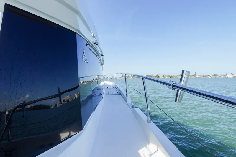 Slide: The Image of Aquila 54 Yacht 2023 - 18