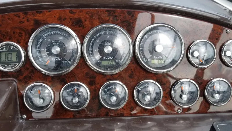 Slide: The Image of Regal 35 Express Cruiser 2013 - 100