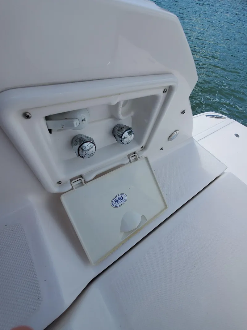 Slide: The Image of Regal 35 Express Cruiser 2013 - 116