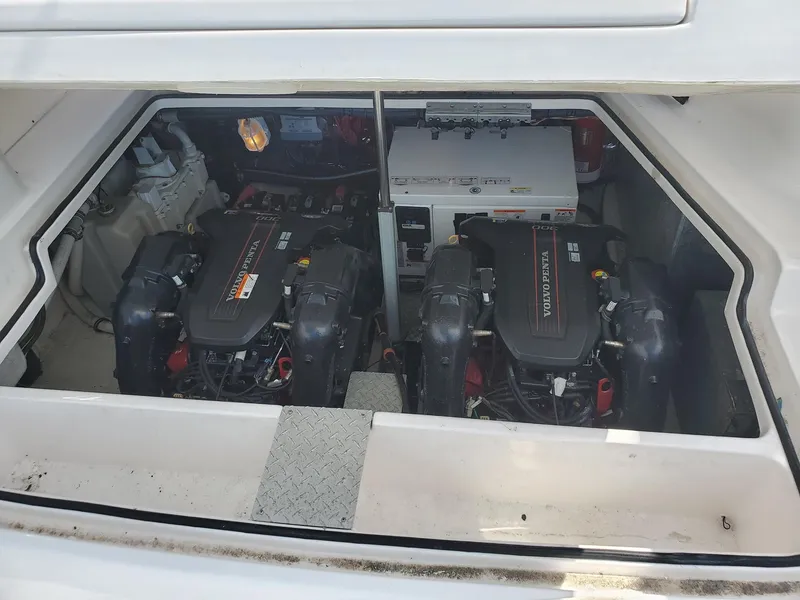 Slide: The Image of Regal 35 Express Cruiser 2013 - 129