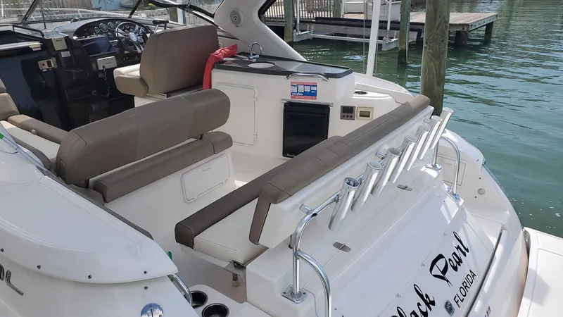 Slide: The Image of Regal 35 Express Cruiser 2013 - 159