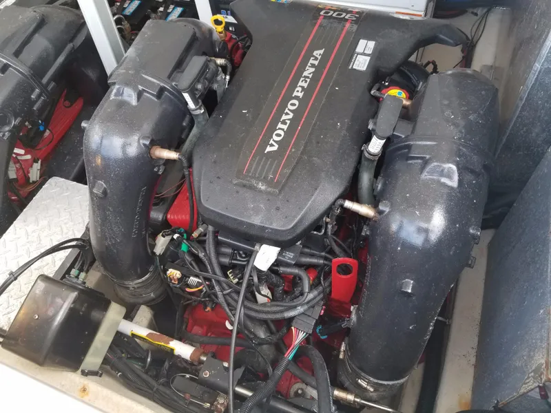 Slide: The Image of Regal 35 Express Cruiser 2013 - 55