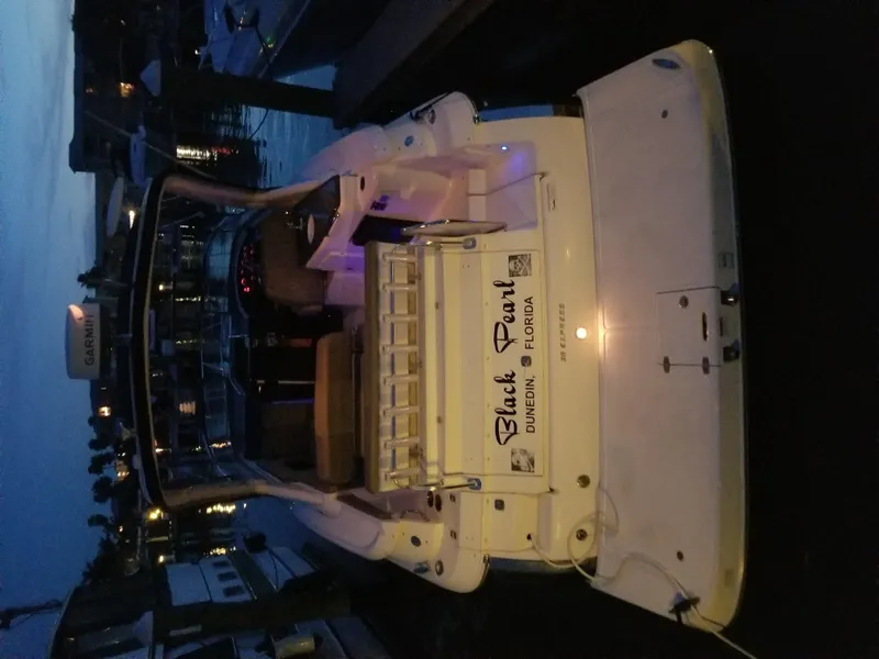 Slide: The Image of Regal 35 Express Cruiser 2013 - 75