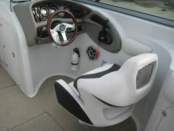 Slide: The Image of Crownline Boats 275 SS 2013 - 10