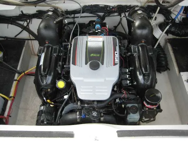 Slide: The Image of Crownline Boats 275 SS 2013 - 12