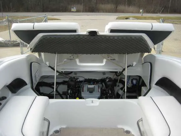 Slide: The Image of Crownline Boats 275 SS 2013 - 8