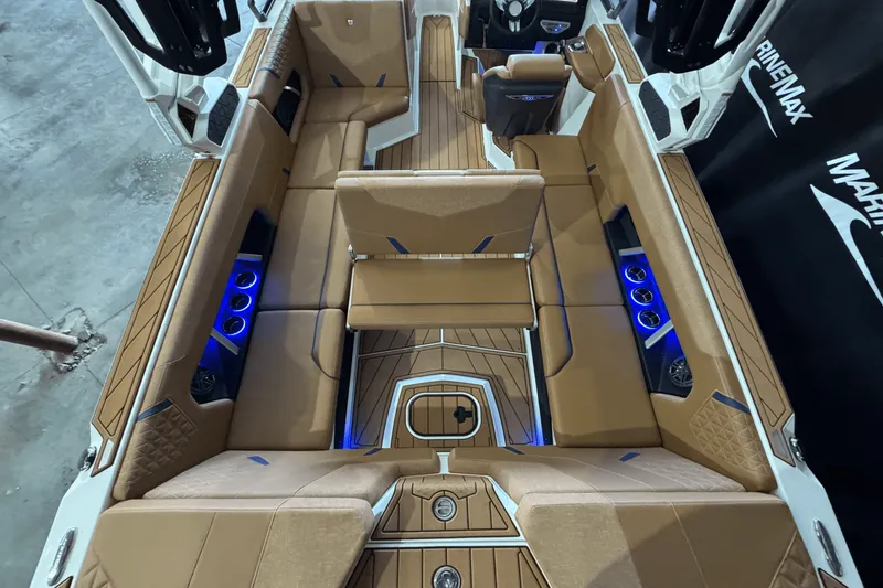 Slide: The Image of Nautique Super Air Nautique GS24 2025 - 17