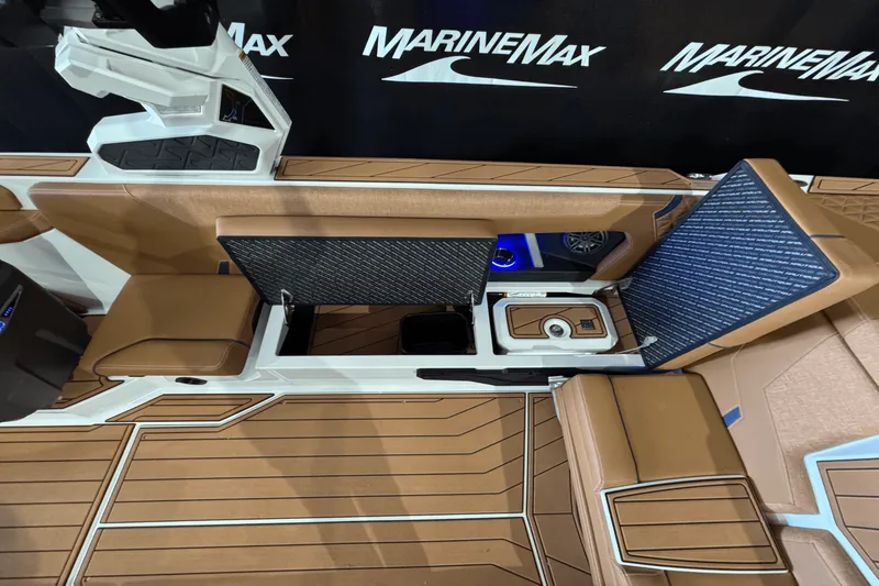 Slide: The Image of Nautique Super Air Nautique GS24 2025 - 20