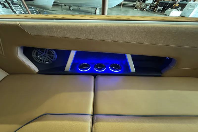 Slide: The Image of Nautique Super Air Nautique GS24 2025 - 31