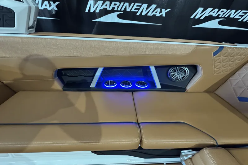 Slide: The Image of Nautique Super Air Nautique GS24 2025 - 32