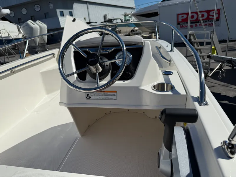 Slide: The Image of Boston Whaler 130 Super Sport 2024 - 12