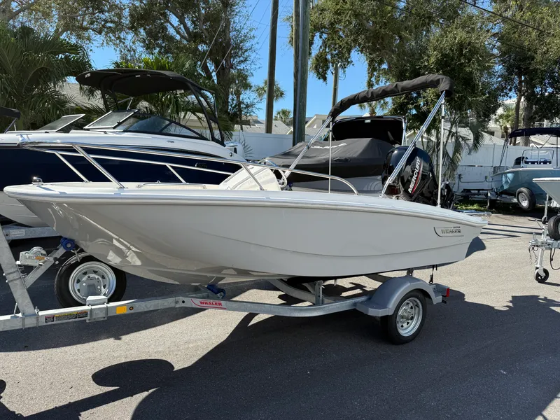 Slide: The Image of Boston Whaler 130 Super Sport 2024 - 3