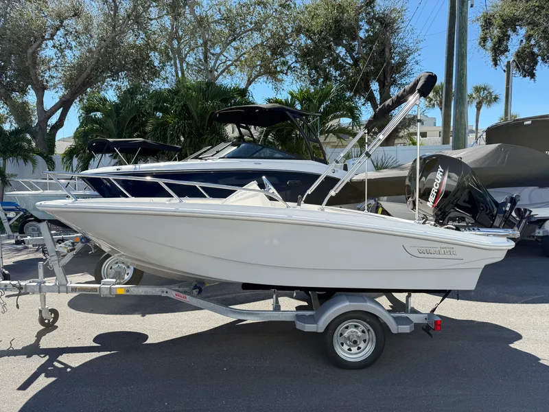 Slide: The Image of Boston Whaler 130 Super Sport 2024 - 4