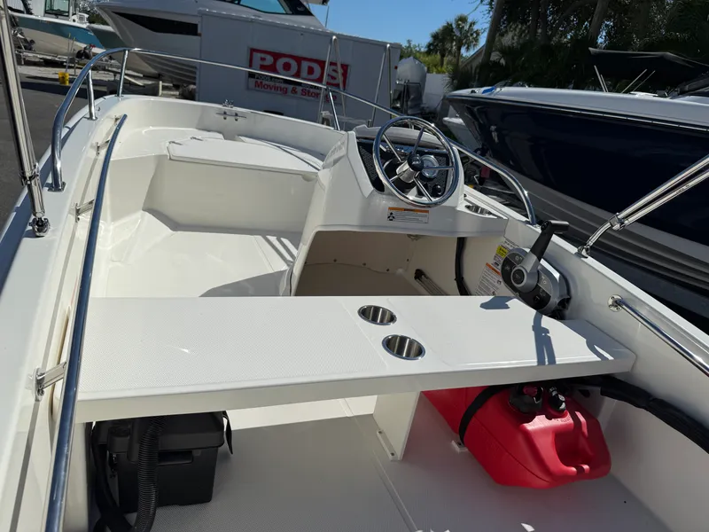 Slide: The Image of Boston Whaler 130 Super Sport 2024 - 9