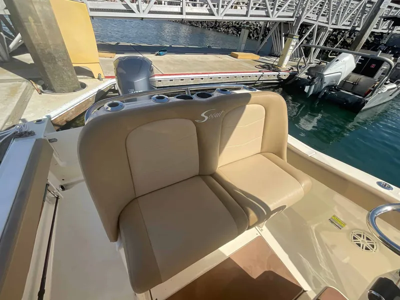 Slide: The Image of Scout 235 XSF 2020 - 13