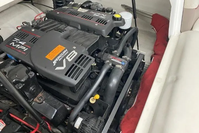 Slide: The Image of Mercury V8 engine in a 2000 Cobalt 246 boat, detailed view. - 17