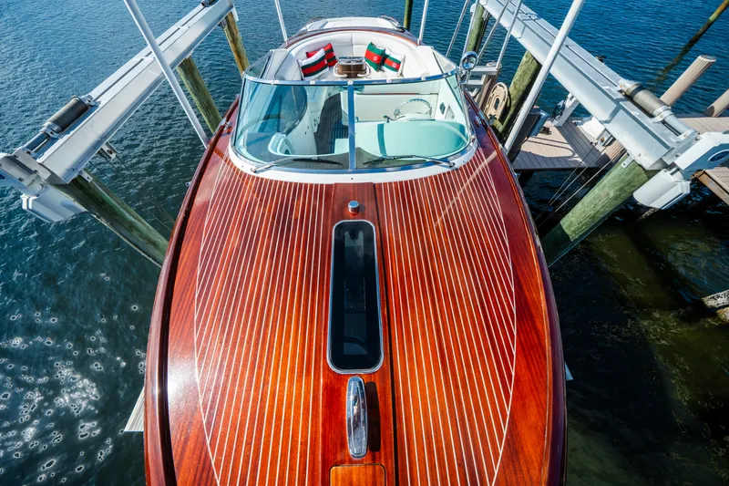 Slide: The Image of Riva 33 AQUARIVA GUCCI 2012 - 19