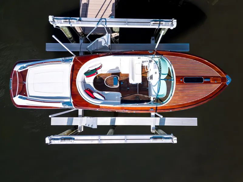 Slide: The Image of Riva 33 AQUARIVA GUCCI 2012 - 2