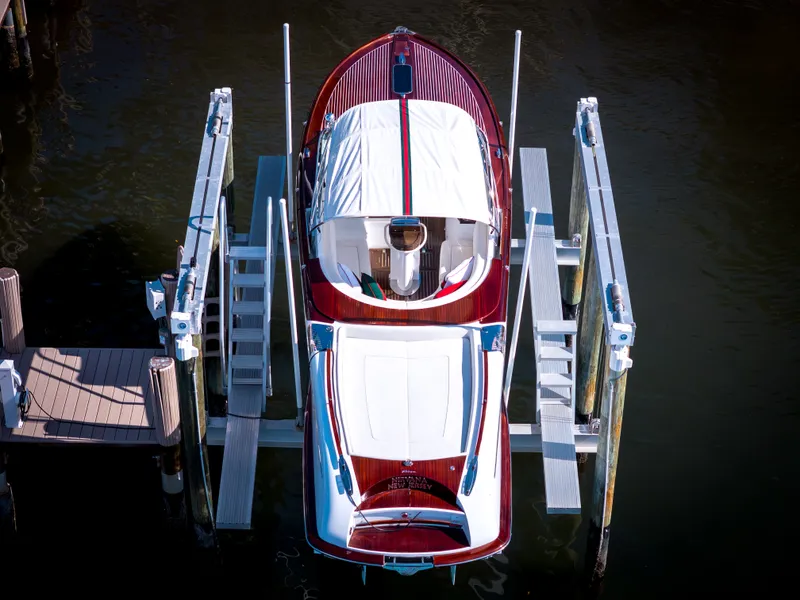 Slide: The Image of Riva 33 AQUARIVA GUCCI 2012 - 3