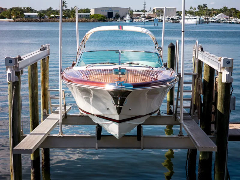 Slide: The Image of Riva 33 AQUARIVA GUCCI 2012 - 4