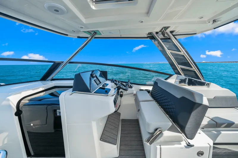 Slide: The Image of Aquila 32 2022 - 15