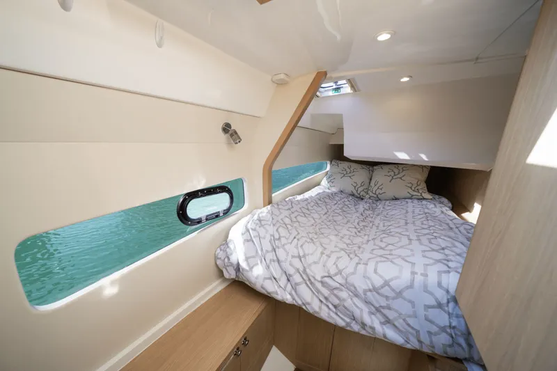 Slide: The Image of Aquila 32 2022 - 36