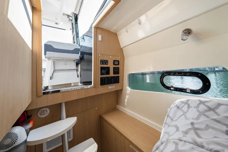 Slide: The Image of Aquila 32 2022 - 39